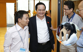 Dự thảo sinh viên sư phạm bán dâm 4 lần bị đuổi học, Bộ trưởng GD-ĐT: 'Sai phải sửa'