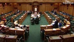 Video: Động đất 6,2 độ richter, rung chuyển tòa nhà quốc hội New Zealand