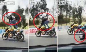 Clip: Ngông nghênh làm xiếc trên mô tô phân khối lớn đang chạy và cái kết đắng