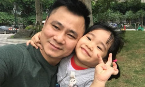 Tự Long khoe con gái đáng yêu, giống bố như hai giọt nước