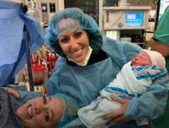 Cặp đôi đồng tính đầu tiên cùng nhau mang thai đứa con đầu lòng