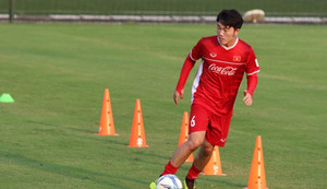 Tuyển Việt Nam còn 2 cầu thủ sắp bị loại: Lo cho Xuân Trường!