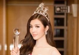 Bùi Lý Thiên Hương đăng quang Hoa hậu Việt Nam toàn thế giới 2018