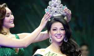 Phương Khánh trở thành người đẹp Việt Nam đầu tiên đăng quang Hoa hậu Trái đất 2018