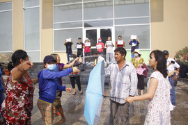 Cư dân yêu cầu Vạn Thái Land ra đối thoại, 'người lạ' đến tấn công