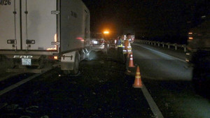 Bốn xe tông liên hoàn trên cao tốc TP.HCM - Trung Lương