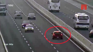 Lùi xe, đi ngược chiều trên cao tốc là uy hiếp tính mạng người khác