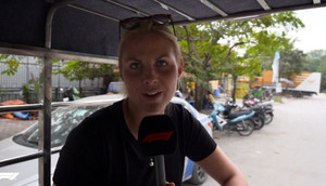 Video: Phóng viên F1 ngồi xe ba gác giới thiệu đường đua Mỹ Đình