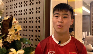 10 năm trước Duy Mạnh là cậu bé nhặt bóng trong trận chung kết AFF Cup lịch sử