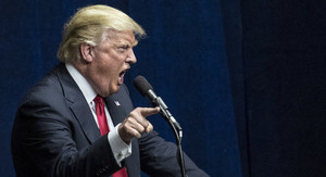 Giữa thảm họa cháy rừng California, dòng tweet của Tổng thống Trump khiến người Mỹ giận dữ