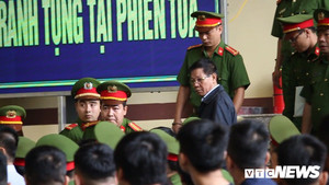 Tranh cãi quanh đề nghị không đăng bản án lên mạng của cựu Trung tướng Phan Văn Vĩnh