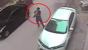 Clip: Ủ mưu ném gạch đập vỡ kính ô tô và cái kết bẽ mặt