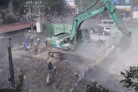 Ảnh: Phá dỡ khu tập thể cũ trên 'đất vàng' ở Hà Nội xây cao ốc 27 tầng