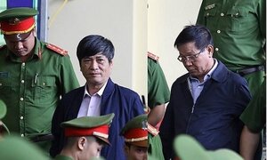 Toàn cảnh xét xử đường dây đánh bạc nghìn tỷ đồng ngày 14/11: Hai cựu tướng công an vào phòng y tế vì tăng huyết áp