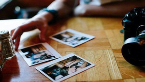 Rơi thẻ nhớ có ảnh khỏa thân, người phụ nữ bị đe dọa, tống tiền 100 triệu đồng