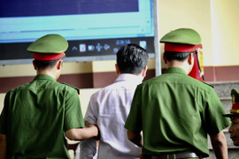 Lý do cựu Trung tướng Phan Văn Vĩnh liên tục rời phòng xử án