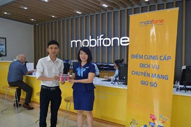 Khách hàng may mắn nhận cặp vé VIP xem AFF CUP khi dùng dịch vụ chuyển mạng giữ số sang MobiFone