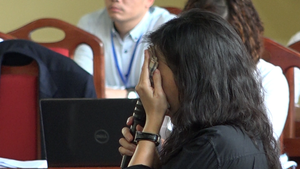 Xét xử đường dây đánh bạc nghìn tỷ đồng: Chị họ Phan Sào Nam khóc, nói quá tin tưởng em