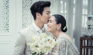 Ảnh cưới đẹp như phim của cặp đôi quyền lực nhất Thái Lan Push Puttichai- Jooy