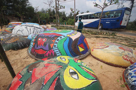 Tháo dỡ con đường thuyền thúng xác lập kỷ lục Việt Nam