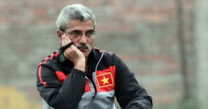 HLV Calisto nhắc nhở tuyển Việt Nam: 'Không tỉnh táo sẽ dễ thất bại'