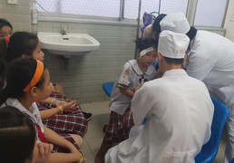 Giàn giáo đổ sập trong buổi lể mít tinh 20/11: Sức khỏe các học sinh giờ ra sao?