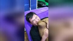 Video: Đàn ông Trung Quốc vật vã khi trải nghiệm cơn đau đẻ để biết được phụ nữ mạnh mẽ đến nhường nào