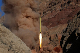 Iran cảnh báo các căn cứ Mỹ ở Trung Đông có thể bị nã tên lửa bất cứ lúc nào