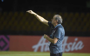 HLV Rajevac: Thái Lan thiếu may mắn, quyết hạ Singapore giành ngôi đầu