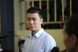 Video: Hơn 400 người ký đơn xin giảm nhẹ hình phạt cho Phan Sào Nam