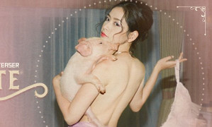 Trở lại với âm nhạc, fan ngạc nhiên khi Chi Pu táo bạo cởi áo khoe trọn lưng trần