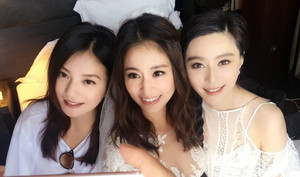 Ba mỹ nhân 'Hoàn Châu cách cách' sớm thành danh, lao đao tuổi tứ tuần