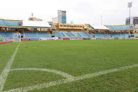 Video: Sân Hàng Đẫy được dọn dẹp, chỉnh trang trước trận Việt Nam - Campuchia