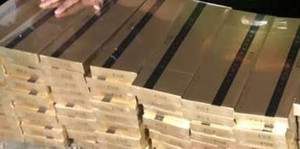 Lần theo nam thanh niên chở hàng, phát hiện kho chứa 6.500 gói thuốc lá lậu