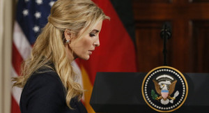 Tổng thống Trump đối mặt với nguy cơ bị đảng Cộng hòa quay lưng vì con gái