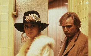 Cảnh cưỡng hiếp tai tiếng phá hủy cuộc đời diễn viên nữ thế nào?