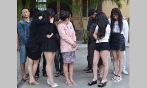 Bắt 17 thanh niên mở 'tiệc' ma túy trong khách sạn ở Nghệ An