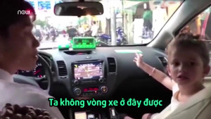 Clip: Bé gái làm thông dịch viên cho mẹ và chú taxi gây bão mạng