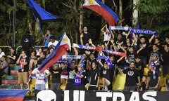 CĐV Việt Nam ‘phát điên’ với vé, CĐV Philippines thờ ơ đến lạ
