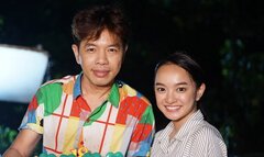 Thái Hòa và Kaity Nguyễn thường xuyên nhắn tin cho nhau khi quay phim