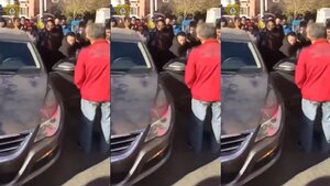 Đâm vào xe điện nhưng không dừng lại giải quyết, nữ tài xế nhận cái kết đắng