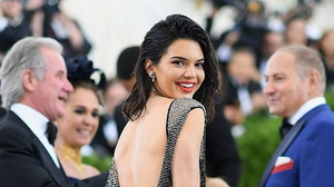 Kendall Jenner được trả một triệu USD để quảng cáo trên Instagram