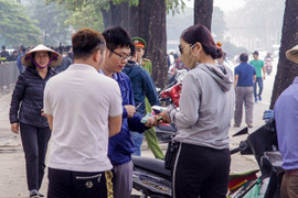 Vé bán kết lượt về AFF Cup: Phe vé mua lại gấp 4 lần, bán ra gấp 8