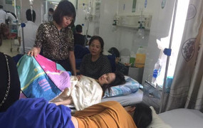 Ngộ độc do ăn bánh mì Đắk Lắk: Số lượng người nhập viện lên đến 200