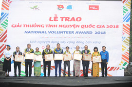 Tuyên dương 20 câu lạc bộ, nhóm tình nguyện xuất sắc hoạt động vì cộng đồng