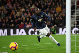 Ghi 2 bàn trong 6 phút, MU may mắn thoát thua Southampton