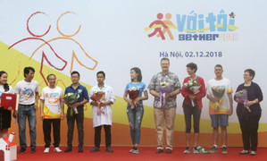 Các đại sứ tham gia giải chạy với người khuyết tật 2018