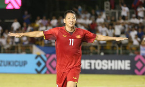 Anh Đức đánh đầu tung lưới Philippines, tuyển Việt Nam dẫn trước 1-0