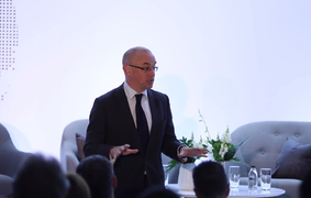 Bitcoin trượt dài trong khủng hoảng, chuyên gia khuyên 'nên từ bỏ'