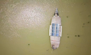 Kiến trúc sư mang trường học nổi trên sông đến với trẻ vùng lũ Bangladesh